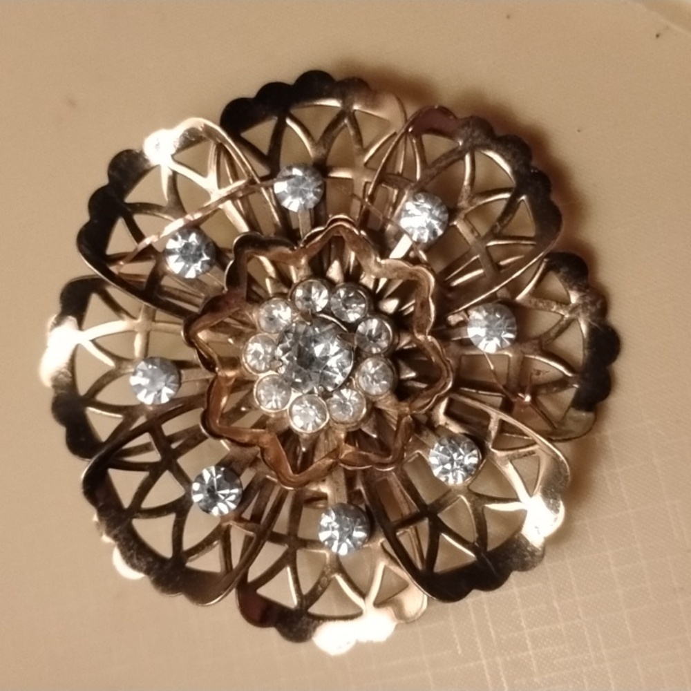 Coro Gold Floral Brooch with Rhinestone Accents - Picture 3 of 6